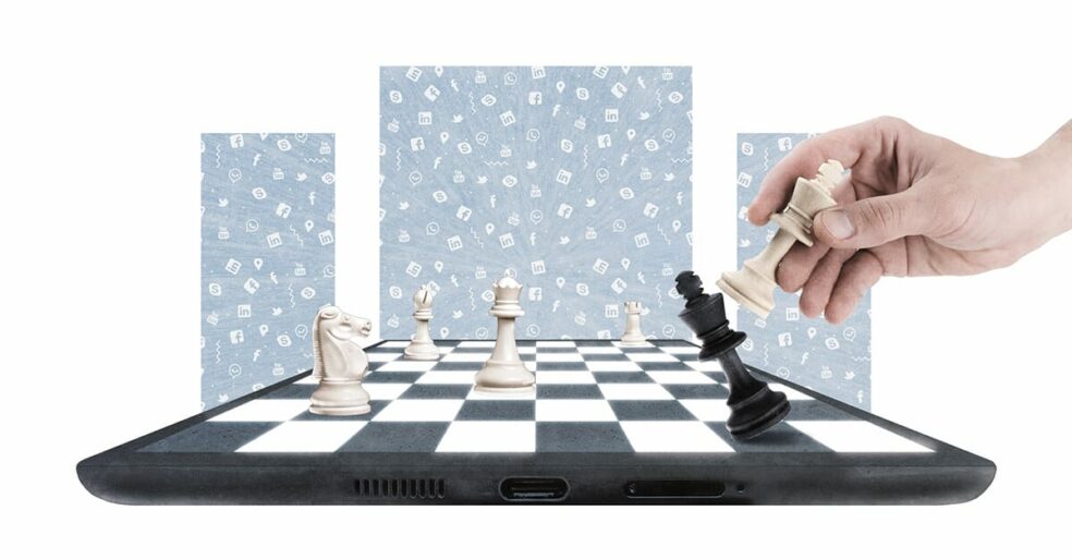 chess board as metaphor for B2B social media strategies.